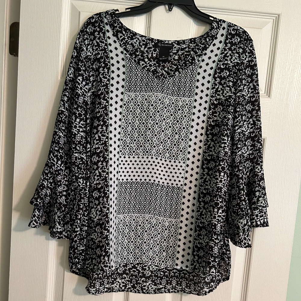 New Directions sheer blouse with ruffled sleeves